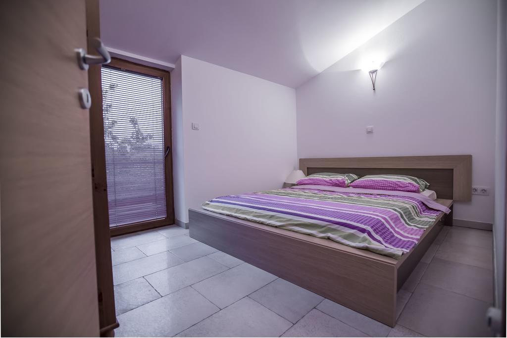 Apartments Villa Kras Krk Малинска Екстериор снимка