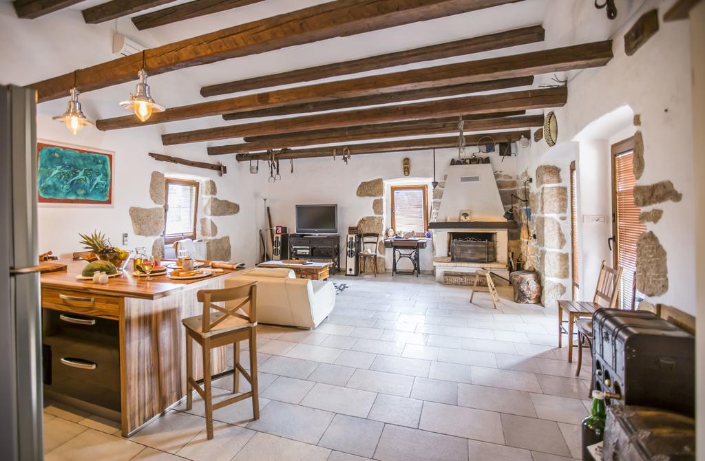 Apartments Villa Kras Krk Малинска Екстериор снимка